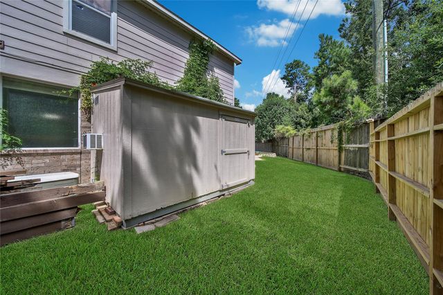 6 Loxanhachee Place, Spring, TX 77389