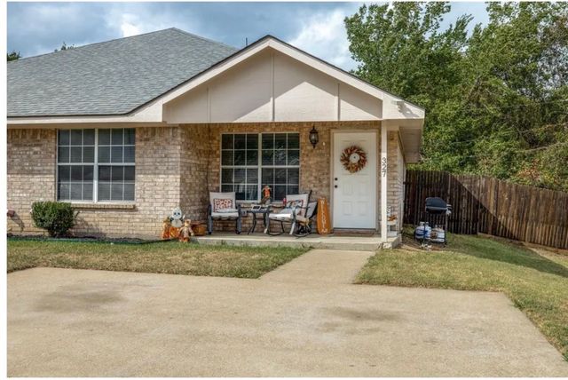 327 Shady Valley Drive, Mansfield, TX 76063