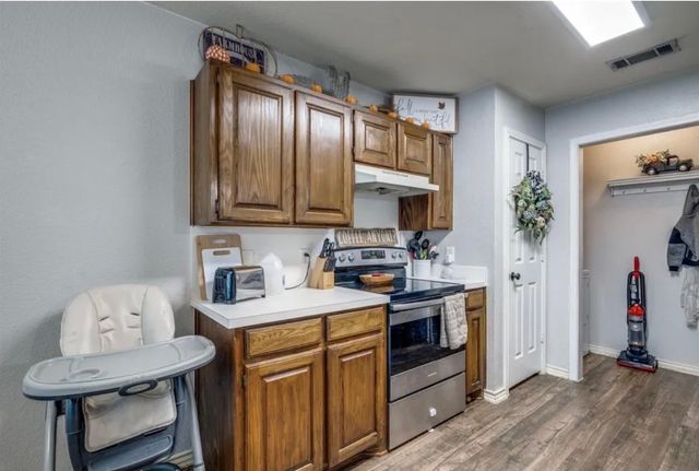 327 Shady Valley Drive, Mansfield, TX 76063