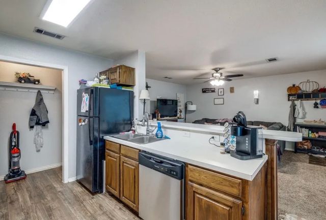 327 Shady Valley Drive, Mansfield, TX 76063