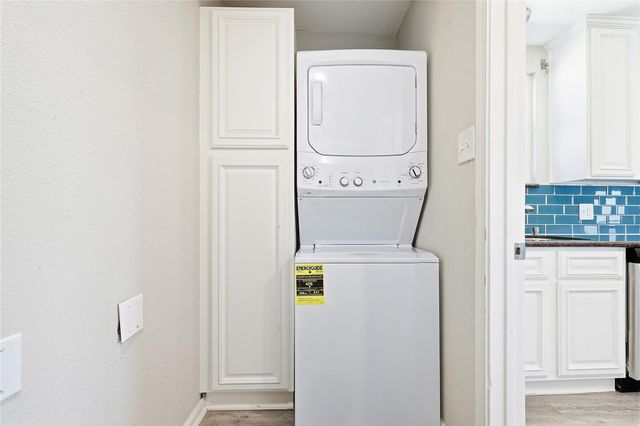 130 Tamana Drive, Tiki Island, TX 77554