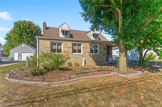 312 W Park Avenue, Hubbard, OH 44425