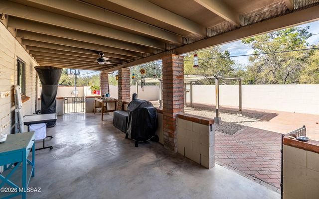 1460 W Sage Street, Tucson, AZ 85704