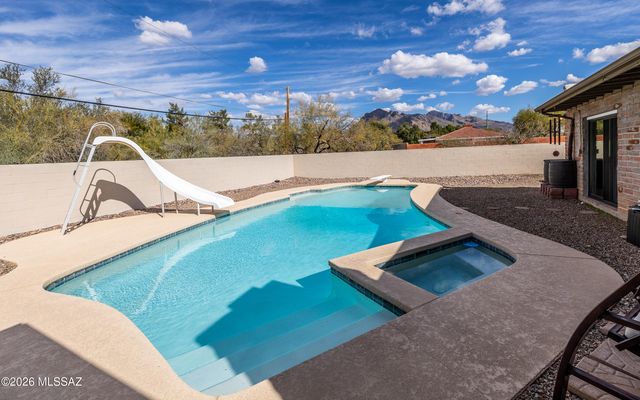 1460 W Sage Street, Tucson, AZ 85704