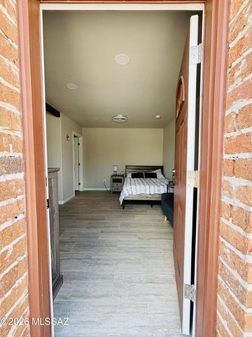 1460 W Sage Street, Tucson, AZ 85704