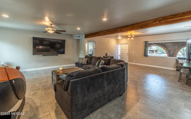 1460 W Sage Street, Tucson, AZ 85704