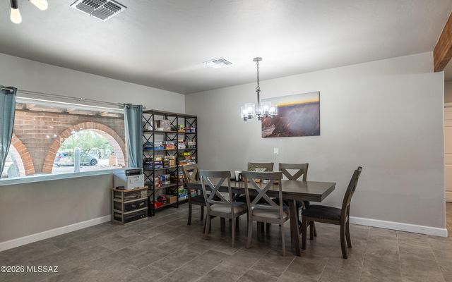 1460 W Sage Street, Tucson, AZ 85704