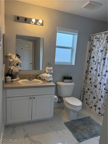 110 SW 21st PL, Cape Coral, FL 33991