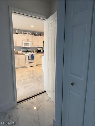 110 SW 21st PL, Cape Coral, FL 33991