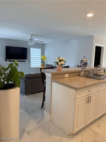 110 SW 21st PL, Cape Coral, FL 33991