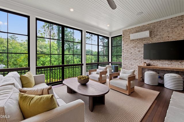 906 Lake Boone Trail, Raleigh, NC 27607