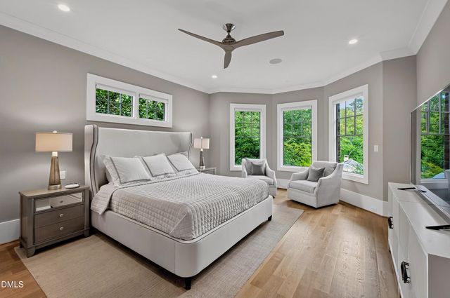 906 Lake Boone Trail, Raleigh, NC 27607