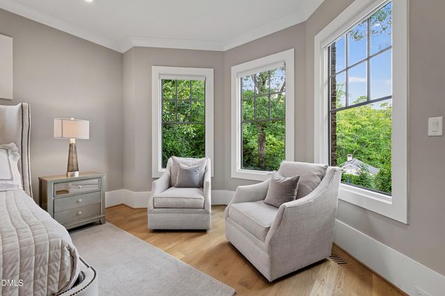 906 Lake Boone Trail, Raleigh, NC 27607