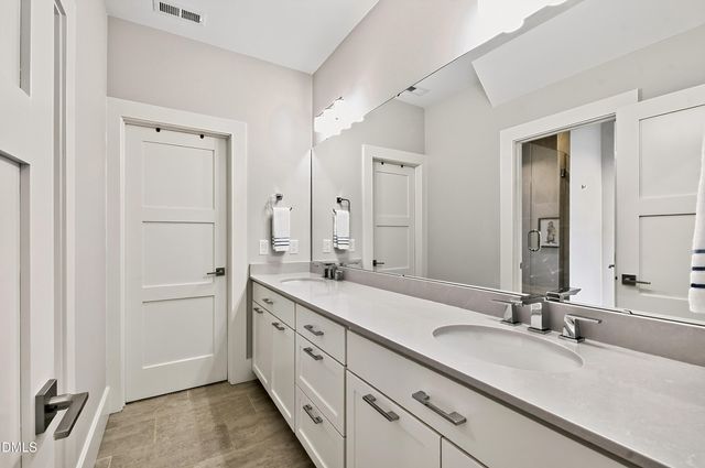 906 Lake Boone Trail, Raleigh, NC 27607