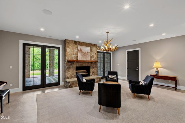 906 Lake Boone Trail, Raleigh, NC 27607