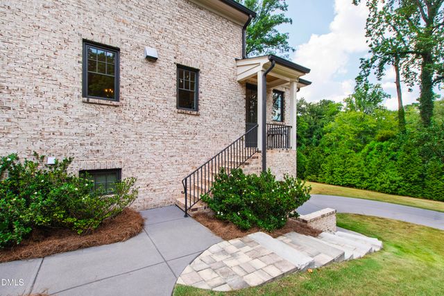 906 Lake Boone Trail, Raleigh, NC 27607