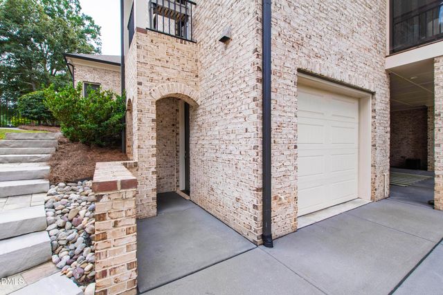 906 Lake Boone Trail, Raleigh, NC 27607