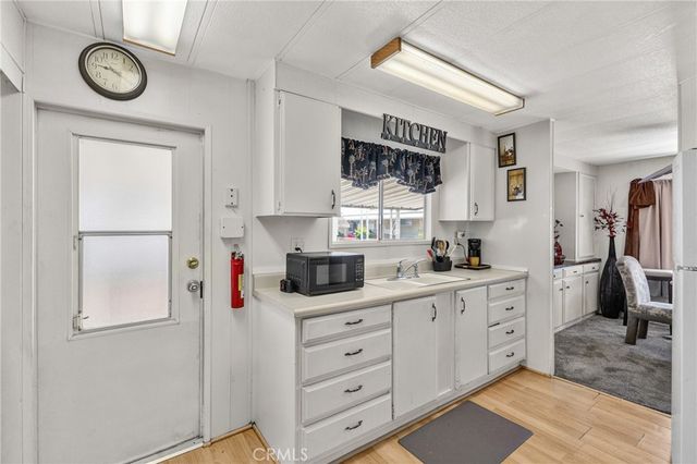 881 N Lake 362, Hemet, CA 92544