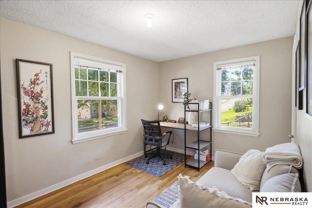 5124 Pierce Street, Omaha, NE 68106