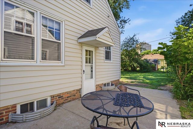 5124 Pierce Street, Omaha, NE 68106