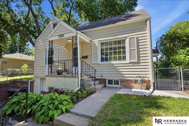 5124 Pierce Street, Omaha, NE 68106