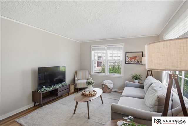 5124 Pierce Street, Omaha, NE 68106