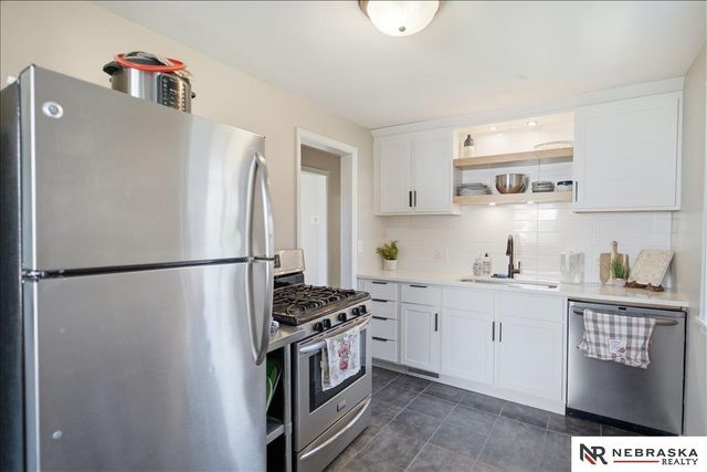 5124 Pierce Street, Omaha, NE 68106