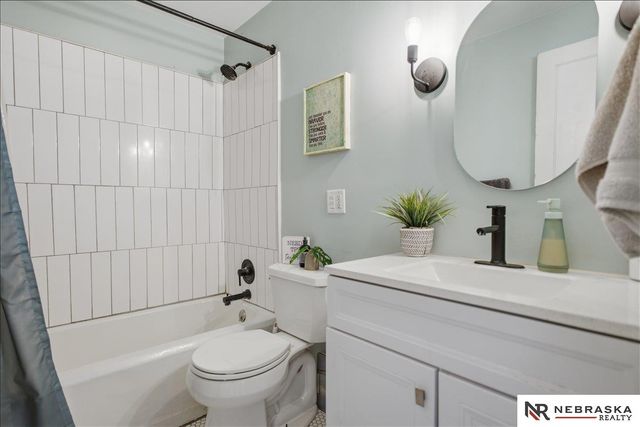 5124 Pierce Street, Omaha, NE 68106