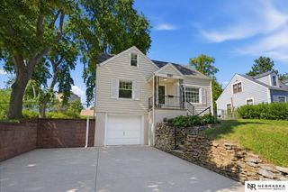 5124 Pierce Street, Omaha, NE 68106