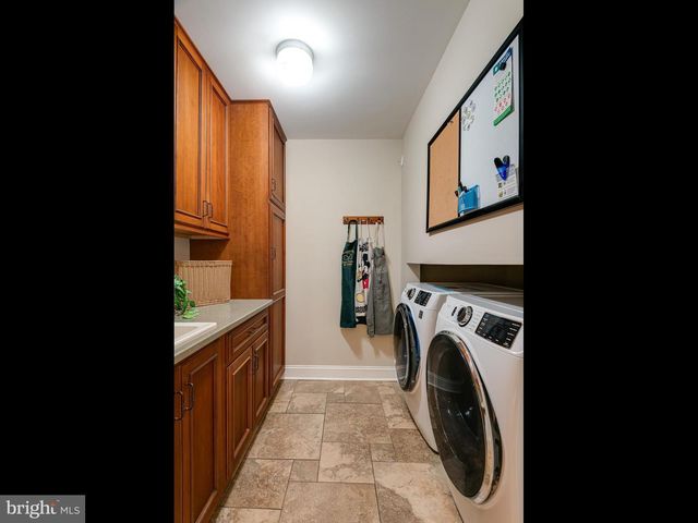 585 BRIGHTON WAY, Phoenixville, PA 19460