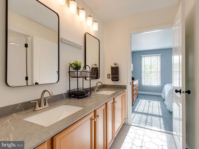 585 BRIGHTON WAY, Phoenixville, PA 19460