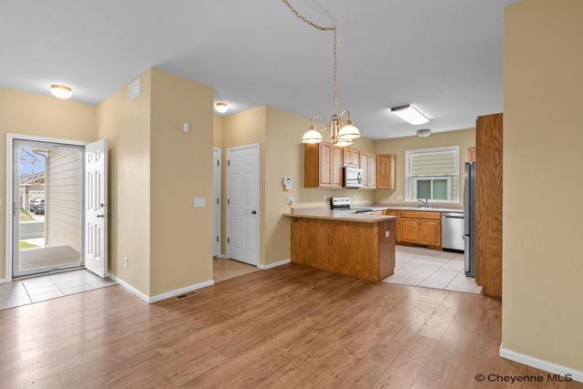 1720 GETTYSBURG DR, Cheyenne, WY 82009