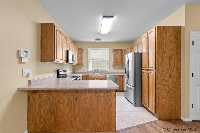 1720 GETTYSBURG DR, Cheyenne, WY 82009