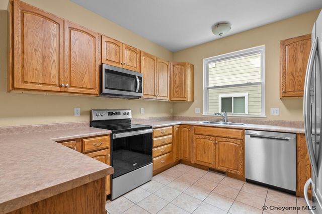 1720 GETTYSBURG DR, Cheyenne, WY 82009