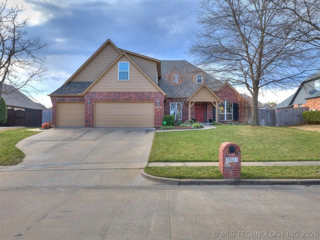 7521 E Galveston Street, Broken Arrow, OK 74014