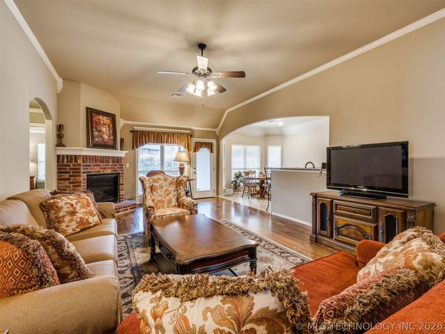 7521 E Galveston Street, Broken Arrow, OK 74014
