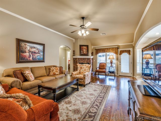 7521 E Galveston Street, Broken Arrow, OK 74014