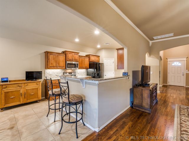 7521 E Galveston Street, Broken Arrow, OK 74014