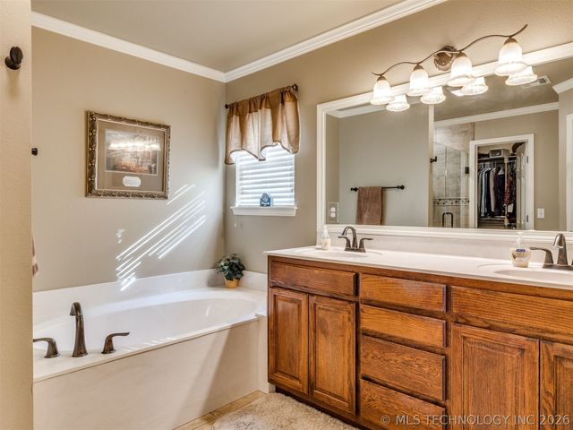 7521 E Galveston Street, Broken Arrow, OK 74014