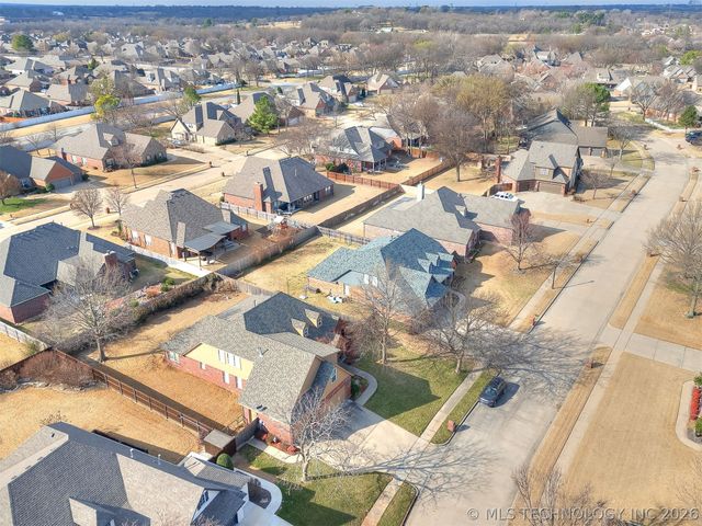7521 E Galveston Street, Broken Arrow, OK 74014