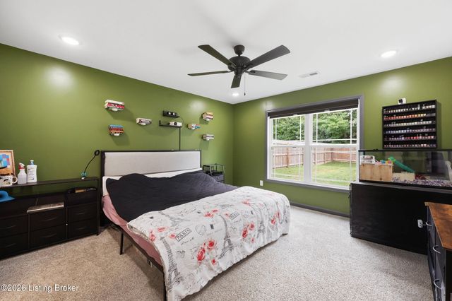 11025 Meadow Run Rd, Louisville, KY 40229