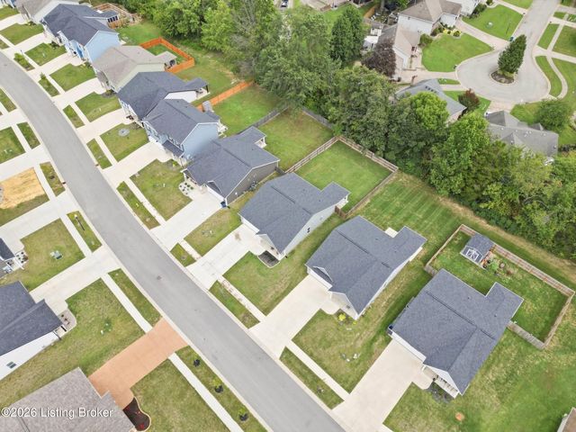 11025 Meadow Run Rd, Louisville, KY 40229