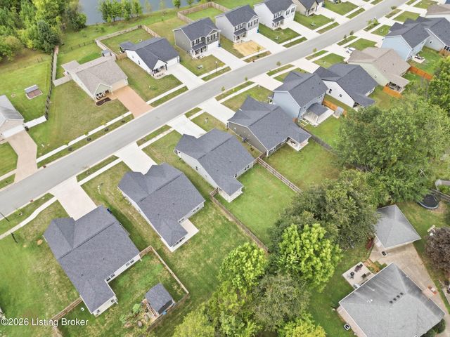 11025 Meadow Run Rd, Louisville, KY 40229