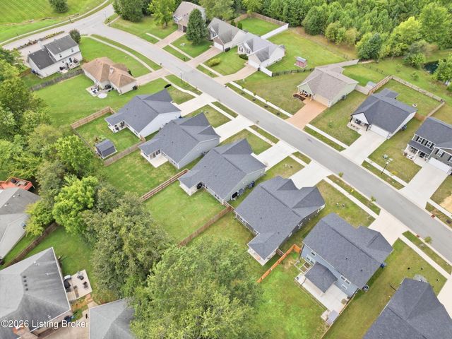 11025 Meadow Run Rd, Louisville, KY 40229