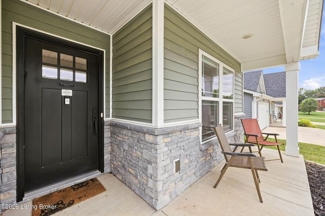 11025 Meadow Run Rd, Louisville, KY 40229