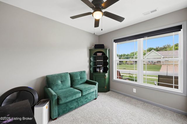 11025 Meadow Run Rd, Louisville, KY 40229