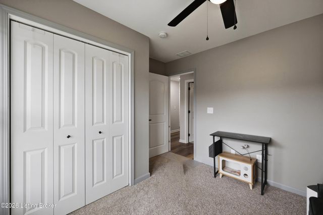 11025 Meadow Run Rd, Louisville, KY 40229