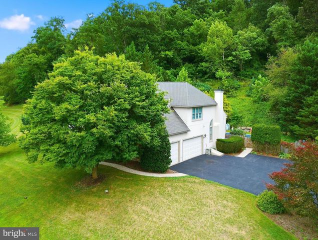 7 WOODS WAY, Reading, PA 19610