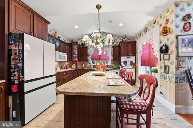 7 WOODS WAY, Reading, PA 19610