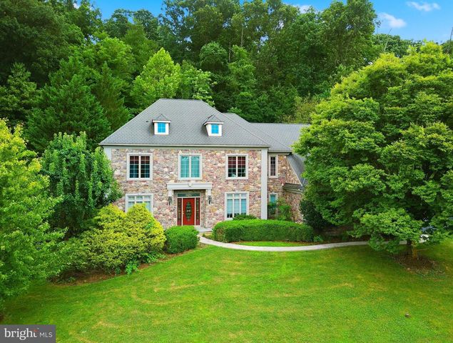 7 WOODS WAY, Reading, PA 19610